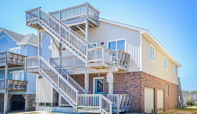 Fun 'N Sun - Nags Head MP 16, 250 Ft to Beach Access, Pool, Pets OK, YR Flex Stays