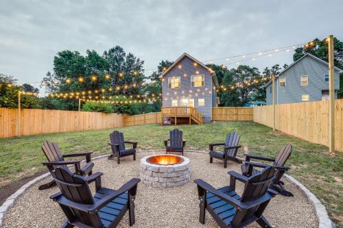 Getaway w/Fire Pit: 3 Mi to River Arts District!