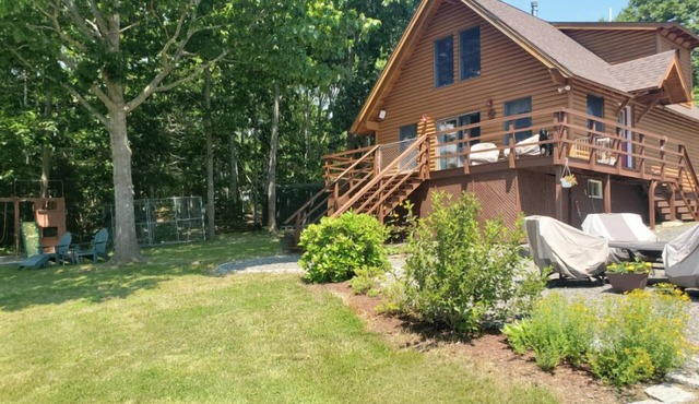 Great cabin on a tidal river, just minutes from Acadia National Park.