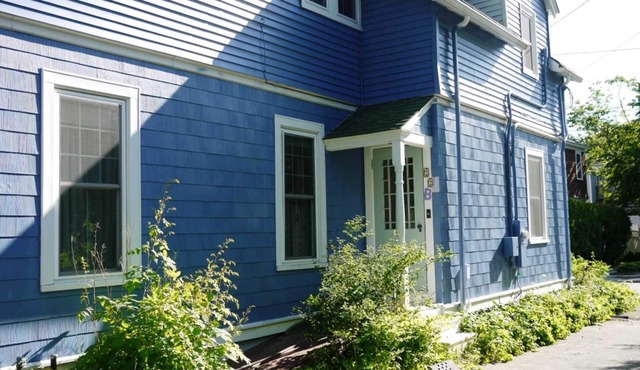 Harbor Breeze B - nicely-renovated upstairs apartment in Bar Harbor