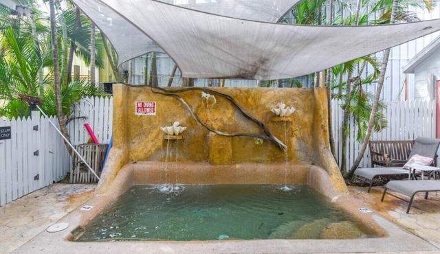 Harbor Walk Hideaways - Full Compound|Downtown with Pool