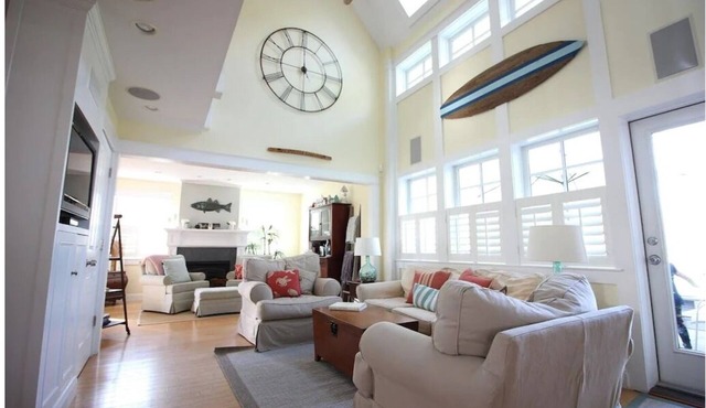 Harbour Island Coast House, shoulder season mid-week specials! Booking 2027