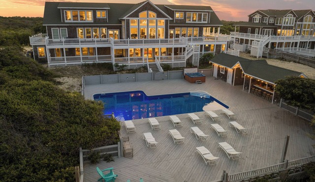 Hemingway & Mark Twain Estate | Weddings & Events | 32BR Sleeps 72 | OBX