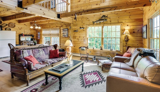 Hike, Explore & Unwind: Rustic Maine Getaway