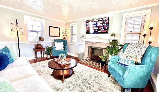 Historic Alston-Charlotte Cottage in Downtown New Bern!