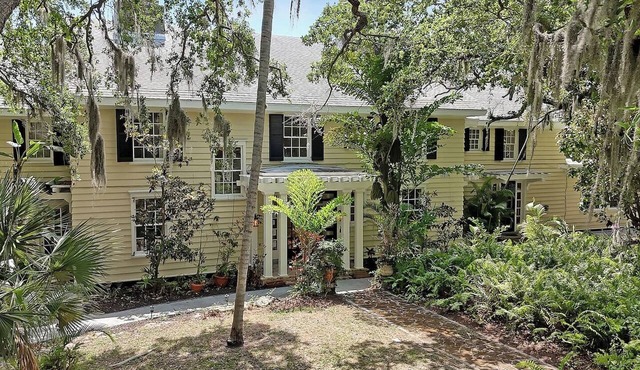 Historic Riverfront Estate | 11bed/10bath Dock Sleeps 32 | The Ballard House in Melbourne