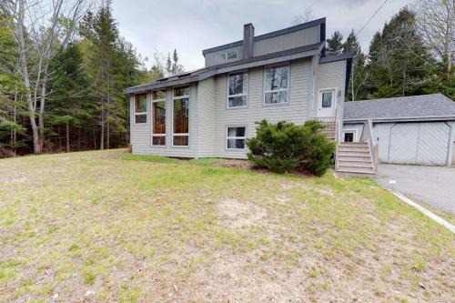Home with deck, great location in the heart of Acadia National Park