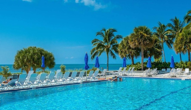 Key West Beachfront Luxury 2/2 Condo A212