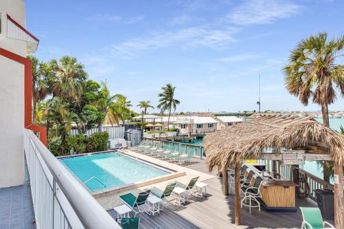 Key West Downtown Waterfront, sleeps 8, Dock & Pool Pet-Friendly