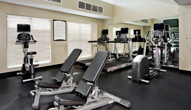 King Accessible Studio | Free Breakfast & Pool