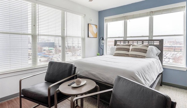 Landing | Incredible Studio, Yoga Studio, Pool