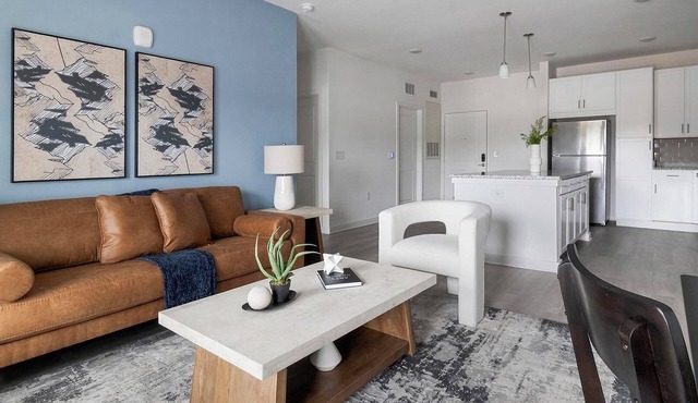Landing | Incredible 2BD, Gym, Clubhouse