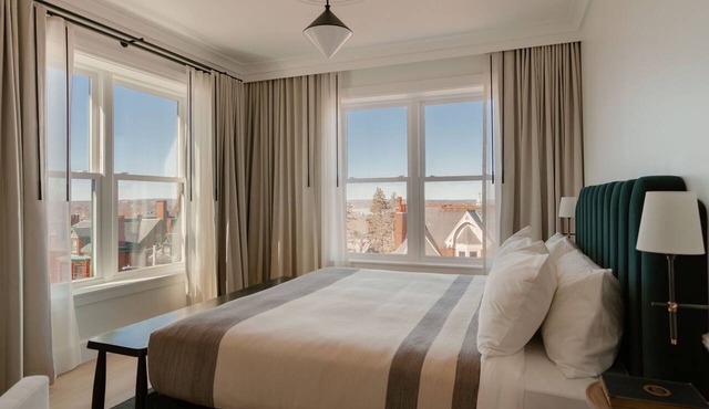 Longfellow Hotel