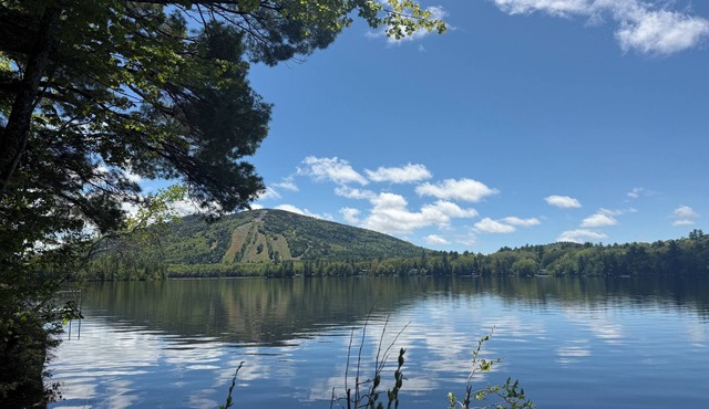 Lovely Waterfront Summer Retreat : Home on Moose Pond in Bridgton
