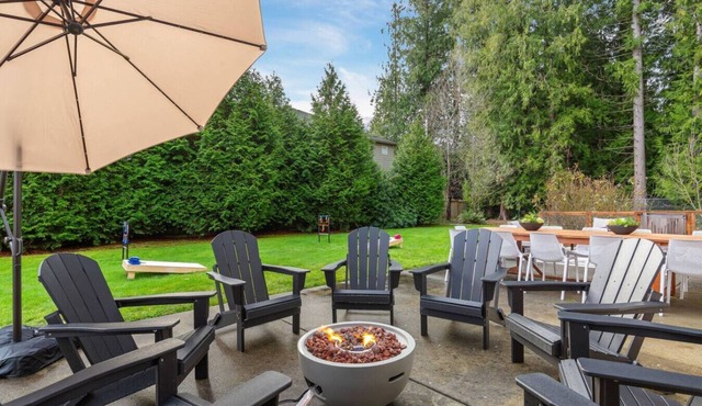 Luxe 7BR Retreat |Sleeps 16| Theater, Gym, & Grill!