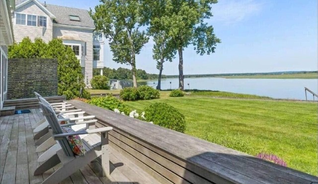 Luxury Waterfront Retreat with Hot Tub and Sauna near Pine Point Beach