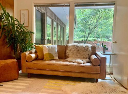 Mid-Century Gem Creekside King Beds Near UNC