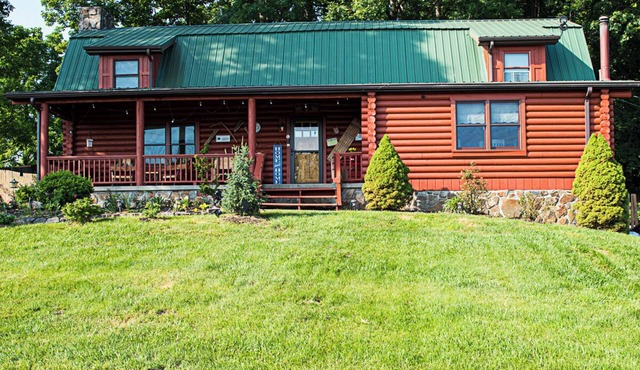 Modern Cabin, Full size Swim Spa