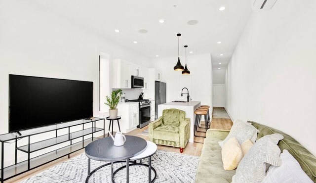 Modern & Private Getaway Minutes to Capitol Hill!