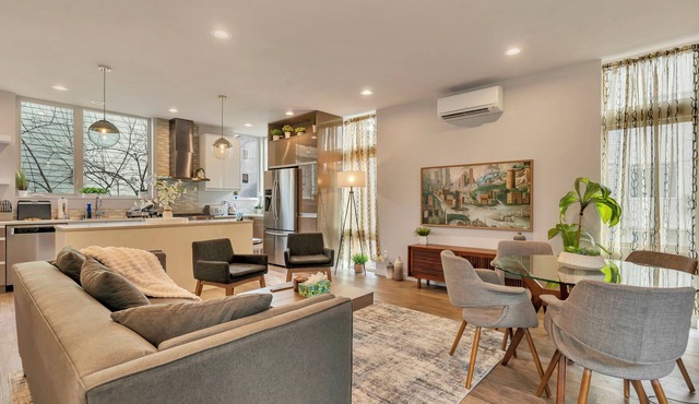 Modern Standalone 3-bedroom townhome in vibrant Seattle
