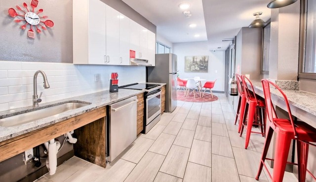⭐Modern Tiny Studio 🌃 Laundry Room⏺️Parking🚗Fitness Gym💪| Extended Stay Ready in Columbus