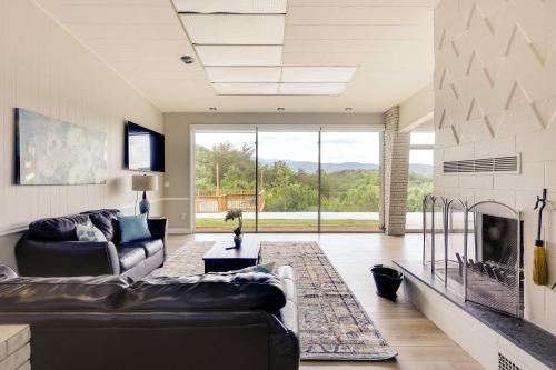 Mountain View + Fire Pit: Modern Copperhill Home in Copperhill