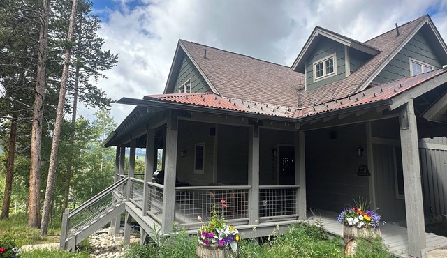 Mountaintop getaway right above Winter Park, CO