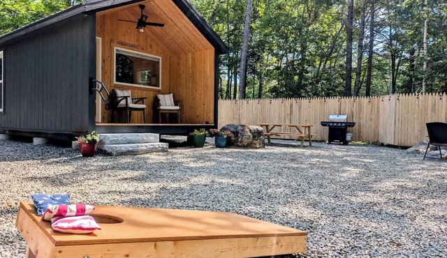 NEW Donnell Pond Cabin 1, kayaks, hiking, fishing