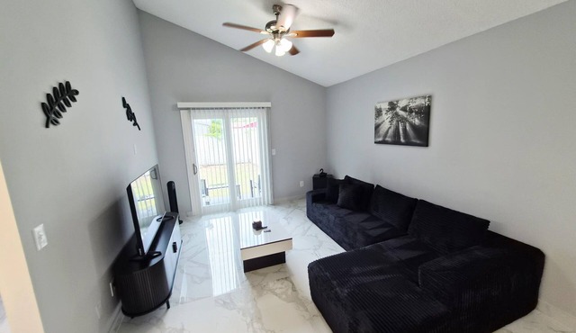 New-Fully Remodeled -Atlantic-Beach-Mayo-Town Center