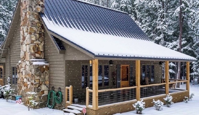 Newly updated luxury cabin +WiFI