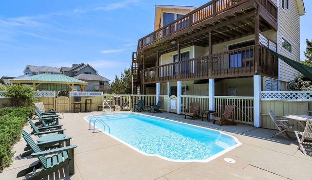 Oceanside: 2 minute walk to beach! Private pool, Tiki bar, Hot Tub! Sat.-Sat.