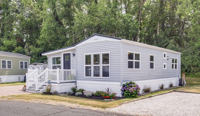 Patio, Pool Access! Coastal Ocean Pines Cottage