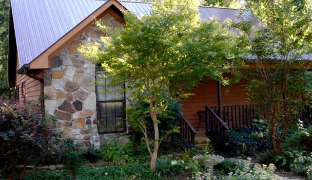 Peaceful and Secluded Lake Getaway in Guntersville, Alabama