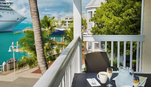 PRIME WATERFRONT OLD-TOWN KW, SUNSET HARBOR + AMENITIES, 2-BEDROOM CONDO