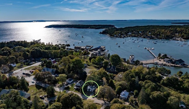 Quaint Cottage in Bass Harbor! [Fiona`s Cottage]