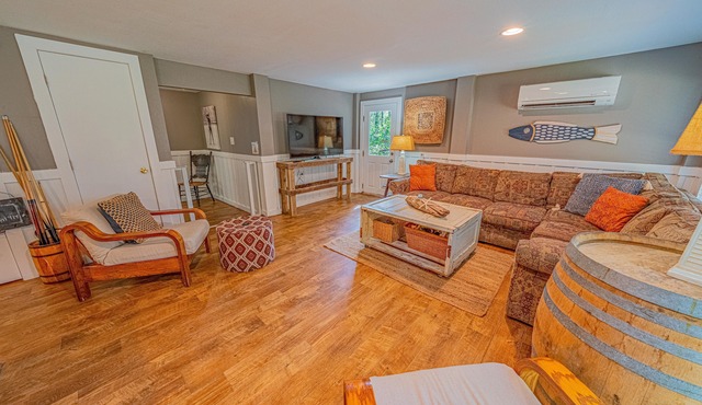 Quiet beach retreat for couples or family