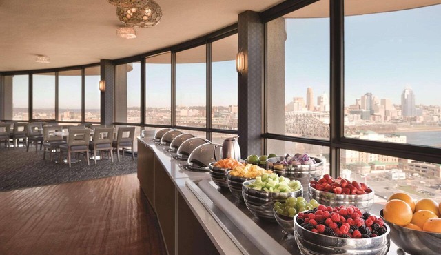 Radisson Hotel Cincinnati Riverfront