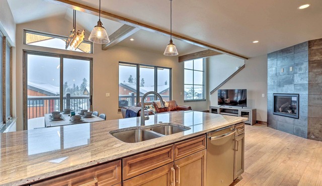 Relax Fireside: Silverthorne Home 11 Mi to Skiing!