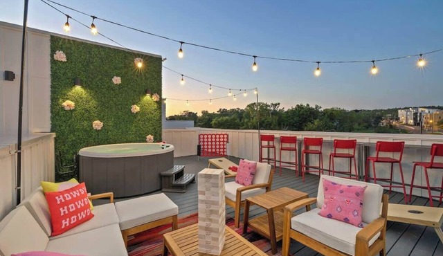 Rooftop Hot Tub Skyline Views 5 Min to Broadway