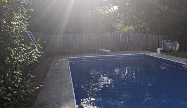 s1. Beautiful home in historic Scottsboro w/pool