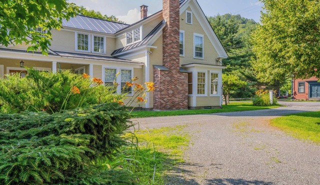 Saskadena Lodge & Little House, Full Property