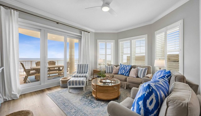 Seaside Serenity -Oceanfront, Beach Access, Pool