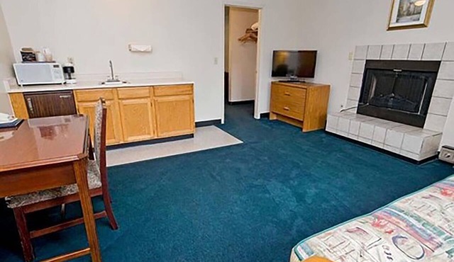 Sequim Bay Lodge in Sequim