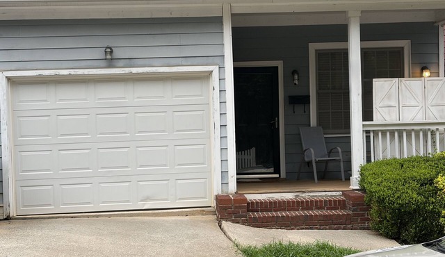 Spacious 3BR Downtown Atlanta Home w/Parking Minutes to Mercedes-Benz Stadium