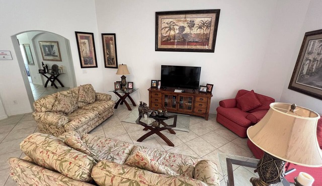 Spacious 5 Bedroom/4 Bathroom Pool Home overlooking Conservation Area.