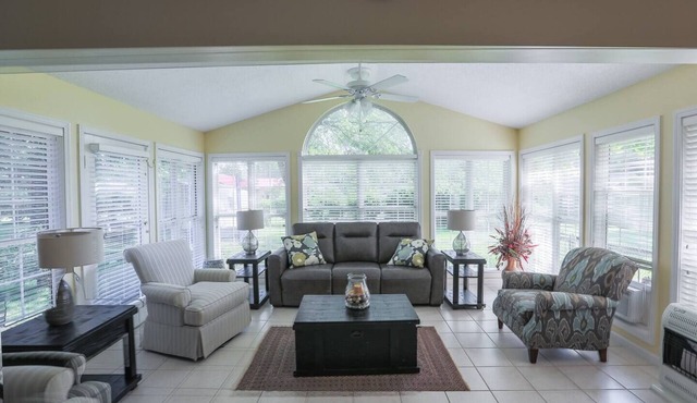 Spacious Family Home | 5min to Downtown + Sand Mtn Park | Sleeps 10