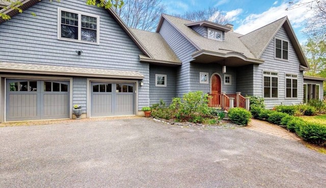 Spacious home with sunroom, yard, & fireplace - close to town & sites