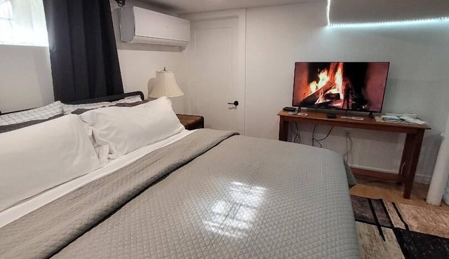 Studio Suite in the famous beach coast of NB. Only 2 Km from Parlee Beach! in Boudreau-Ouest