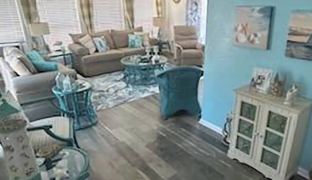 Surfside 2 blocks from Beach-Jetty-Splash pad 2 bdrm 3 bath in Freeport