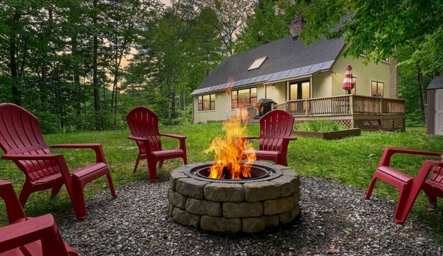 The Check Inn | Close to Hiking, Rivers, Storyland